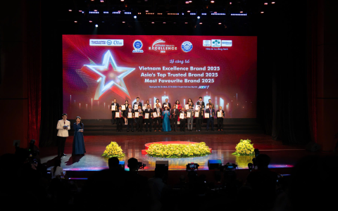 Crystal Design TPL: Dấu ấn tiên phong tại lễ công bố “Vietnam Excellence Brand 2025”