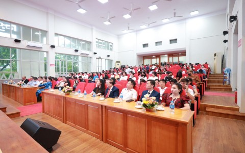 "Hội thảo hợp tác đào tạo vì một tương lai chung" và ký kết thoả thuận tại trường Cao đẳng Thương mại và Du lịch Hà Nội