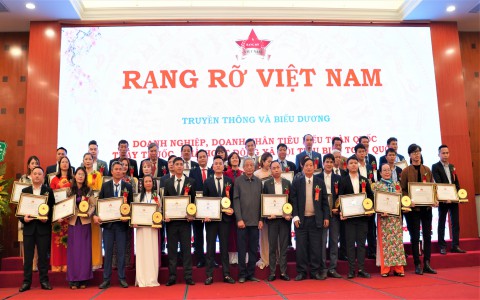 CHƯƠNG TRÌNH RẠNG RỠ VIỆT NAM NĂM 2020 – CHÀO MỪNG ĐẠI HỘI LẦN THỨ XIII CỦA ĐẢNG