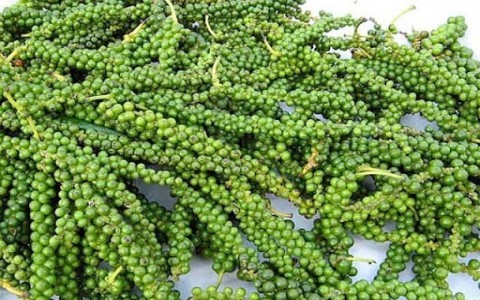 Giá tiêu hôm nay 11/11: Tiếp đà tăng mạnh, cao nhất 56.500 đồng/kg