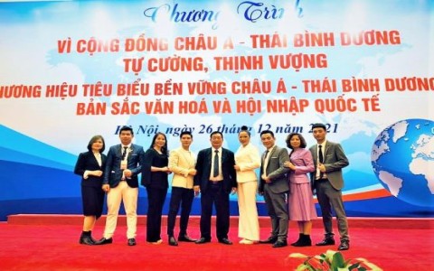 Tri ân doanh nghiệp, doanh nhân có nhiều thành tích trong phòng chống COVID19 và lao động sáng tạo