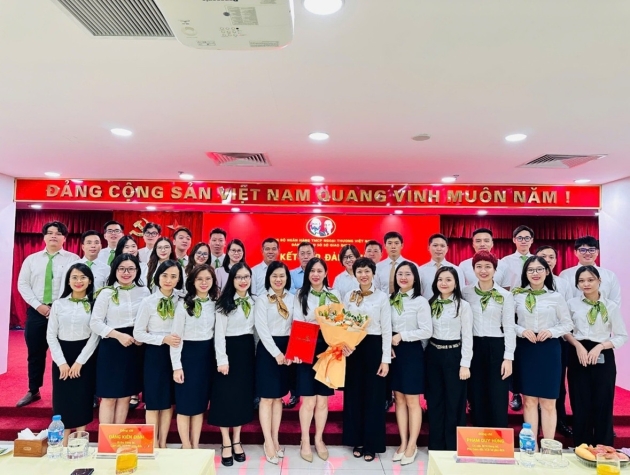 “Vai trò lãnh đạo của Đảng trong đổi mới sáng tạo tại Chi bộ 3 – Vietcombank Sở Giao Dịch: Từ lý luận đến thực tiễn”